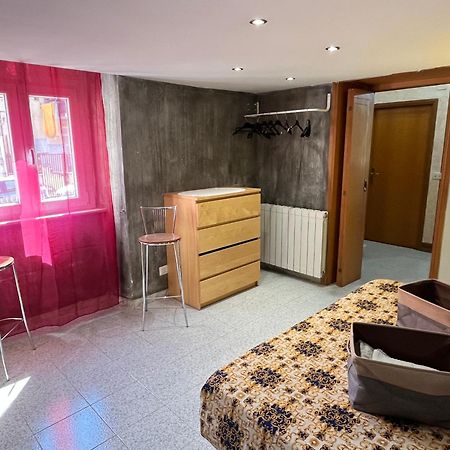 Romuhouse Economy Apartment Metro B Exteriör bild