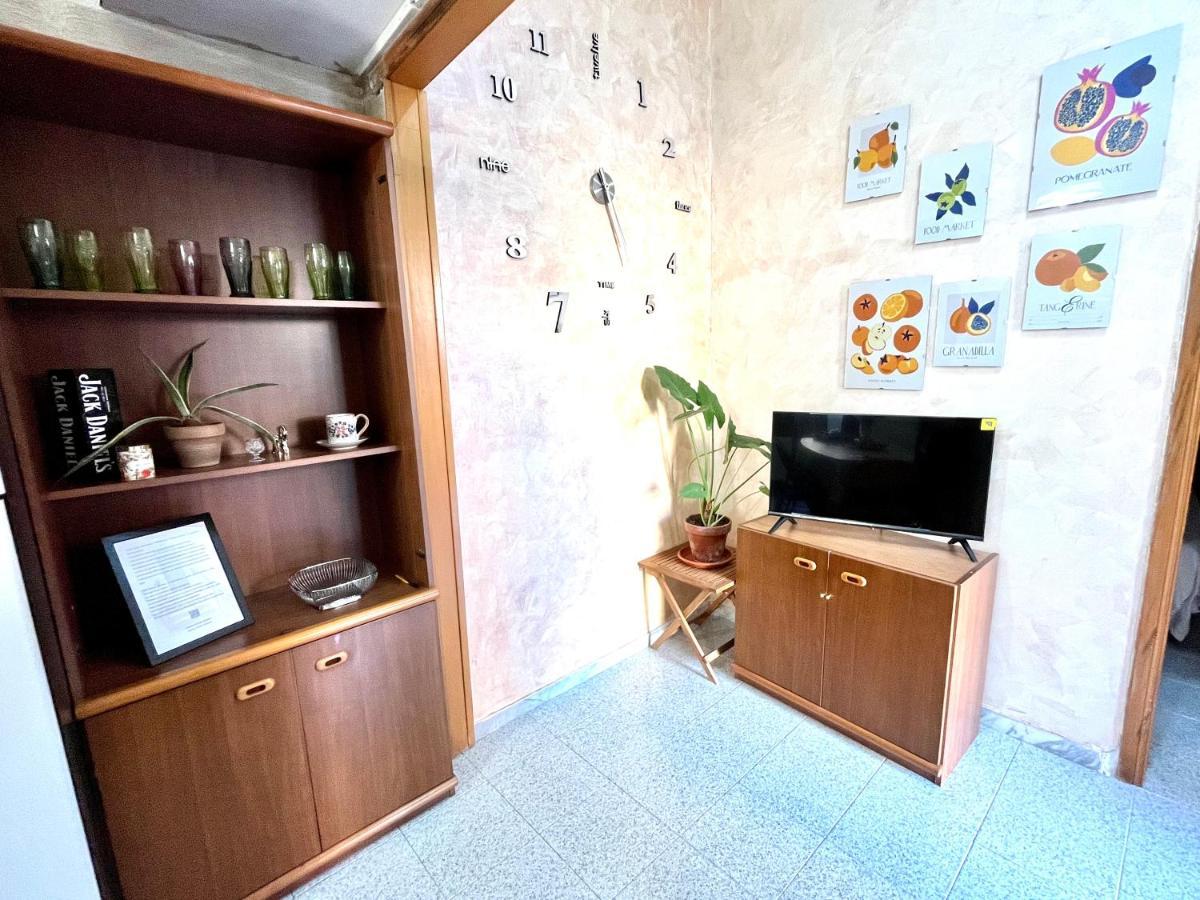 Romuhouse Economy Apartment Metro B Exteriör bild